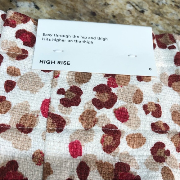 Ann Taylor High Rise Leopard Print Shorts Brown Red Tan 8 - Picture 7 of 10